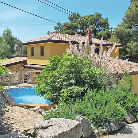 Haus Jadranka Holiday home Kastel